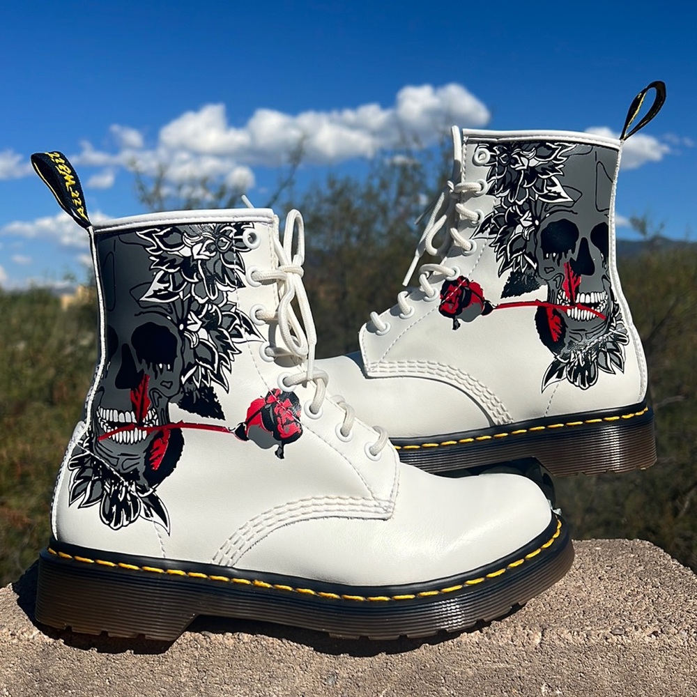 🥀💀 Dr. Martens Rose Skull White Boots 💀🥀